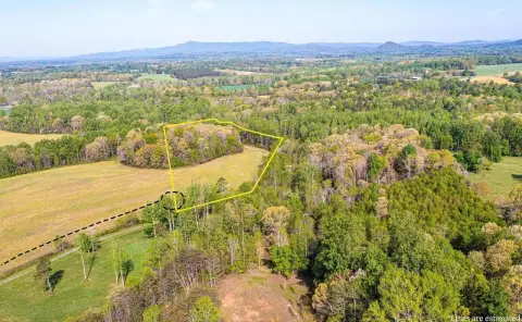 Versatile 9-Acre Countryside Tract