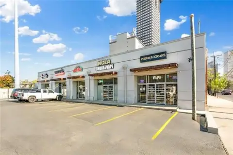 Renovated Retail Space in Downtown Center