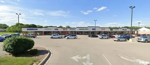 Retail or Office Suite in Shopping Center