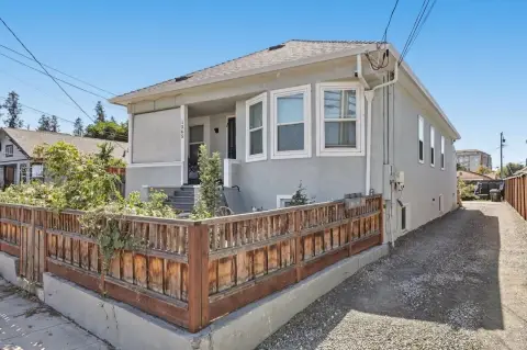 Victorian Triplex with Solar