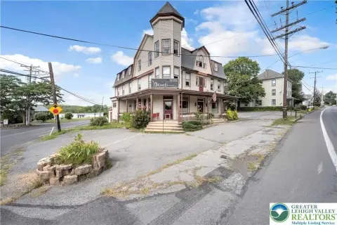 Iconic Restaurant Opportunity