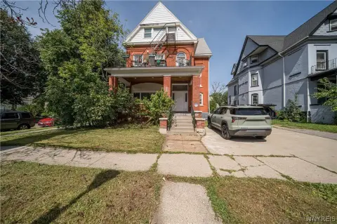 7-Unit Apartment Building