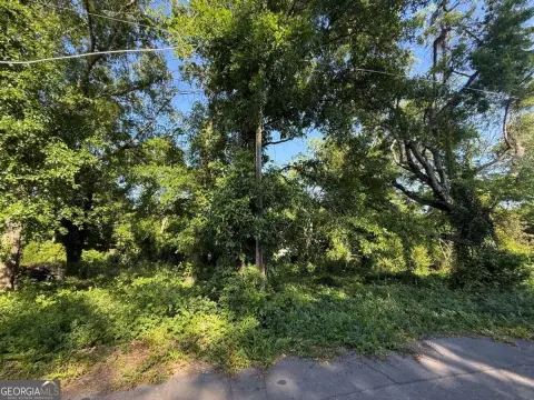 Residential Lot in Established Neighborhood