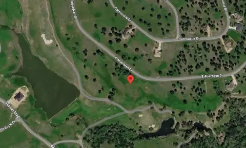 Residential Lot in Golf Community