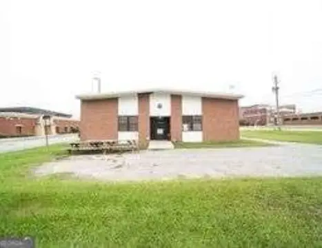 Multi-Use Building in Downtown Valdosta