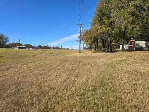 Highway Frontage Land in Kemp