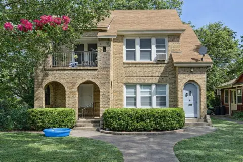 Leased Duplex with Covered Parking