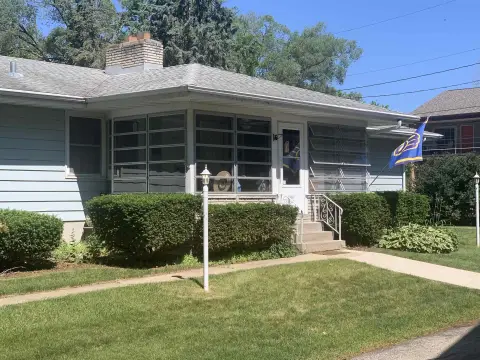 Duplex with Separate Utilities