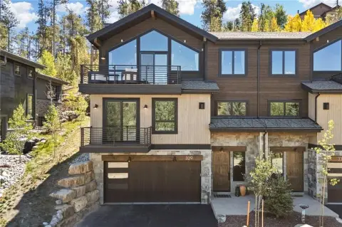 Mountain Duplex with Elevator