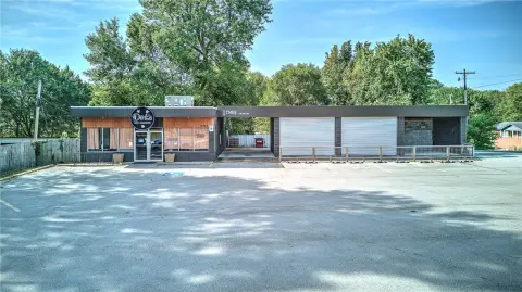 Mixed-Use Property with Restaurant