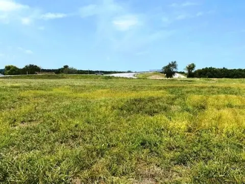 Aurora Commercial Land For Sale