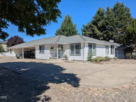 Duplex with Covered Parking