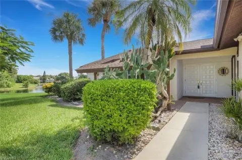End-Unit Duplex Villa on Lake