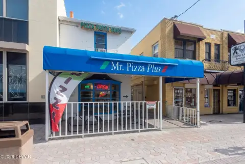 Turnkey Pizza Restaurant with Apartments
