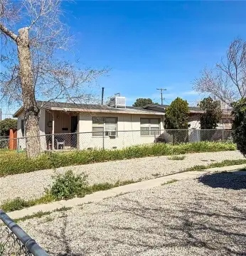 Lancaster Duplex: Investment Opportunity