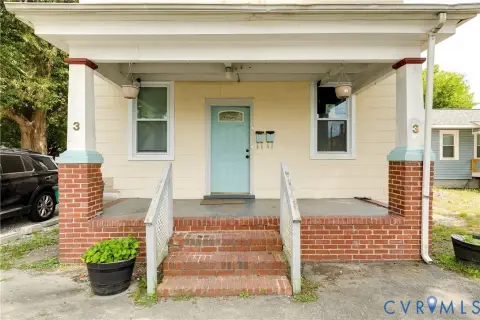 Renovated Duplex With Two 3BR Units