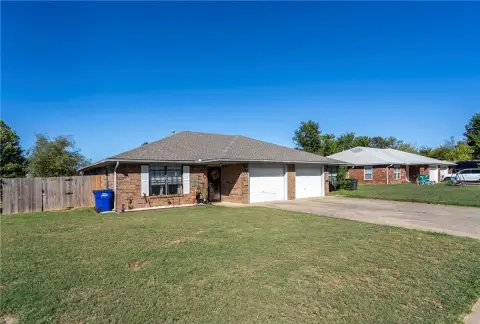 Duplex with Garage Parking
