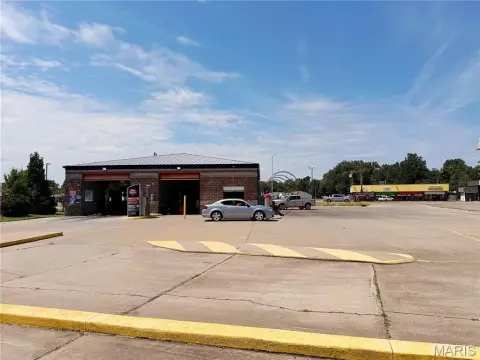 Tunnel Car Wash Facility