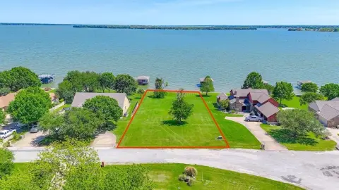 Waterfront Land in Starcrest Estates