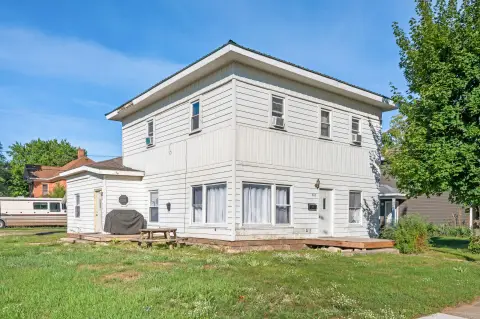 Duplex With Two Kitchens
