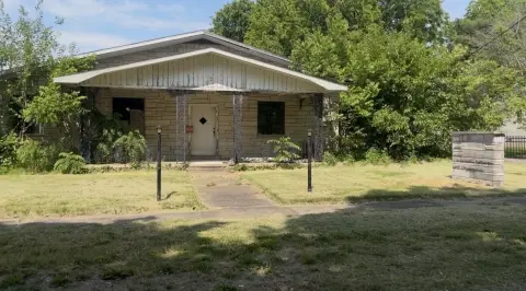 Flexible Commercial Building with Parking