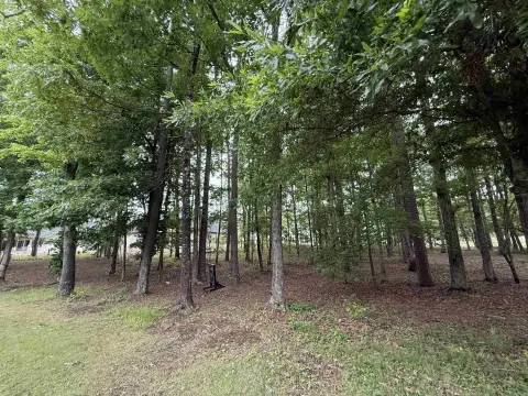 Residential Lot in Miramont Circle