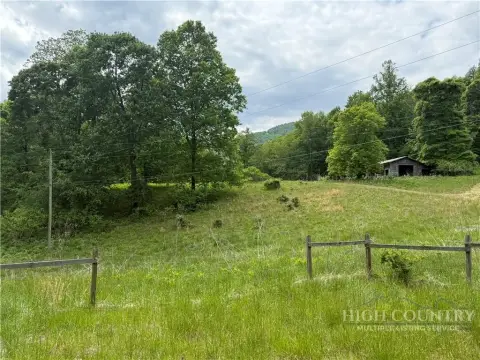 Land in Deep Gap, NC