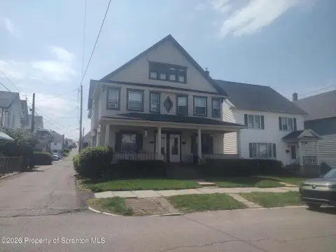 Spacious Duplex with Garage Bays