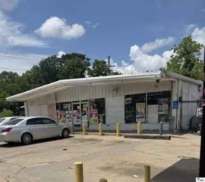 Turnkey Convenience Store with Kitchen