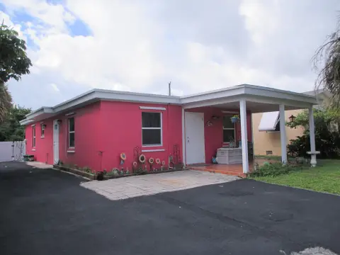 Duplex With Private Entries