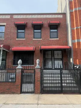 Brooklyn Multi-Unit Townhouse For Sale