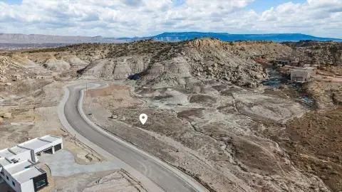 Ranch-Level Residential Land Lot