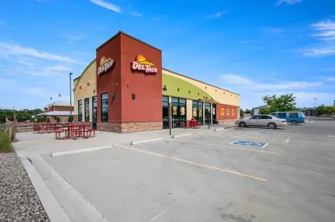 Quick-Service Restaurant Building