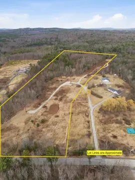Expansive Land Parcel in Pembroke