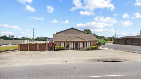 Office Building with Dual Access