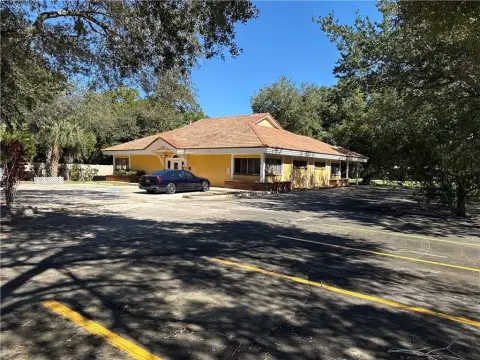 Vero Beach Commercial Space