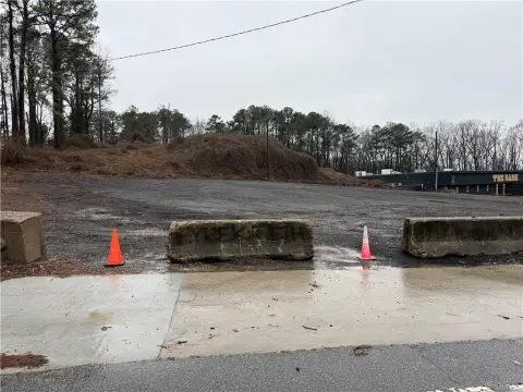Atlanta Commercial Lot For Rent