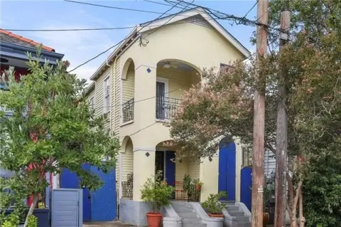 New Orleans Duplex Near French Quarter