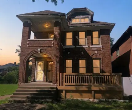Six-Bedroom Duplex