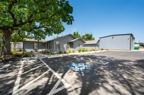 Renovated Flex Space with Gated Access