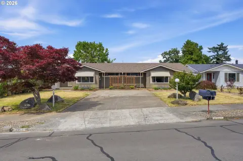 Renovated One-Level Duplex