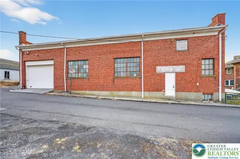 Industrial Workshop/Warehouse in Emmaus