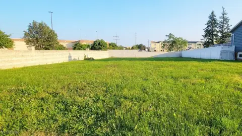 Vacant Lot Near Amenities