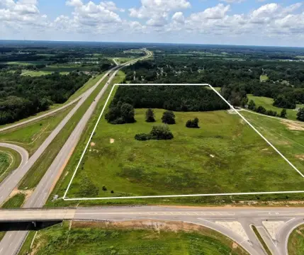 Signalized Commercial Land