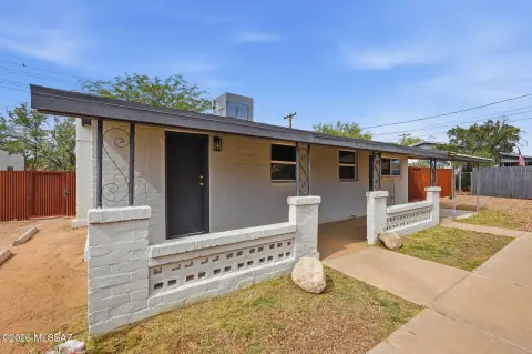 Updated Ranch Duplex