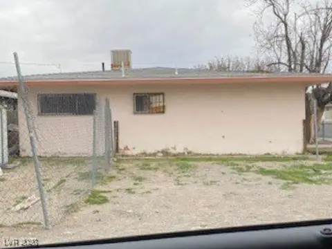 4-Unit Quadplex Near Fremont Street