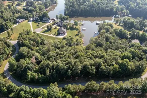 Waterfront Lots on Lake Hickory