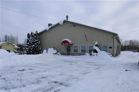 Brewerton Commercial Building For Rent