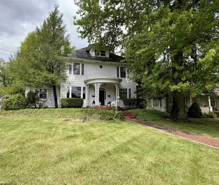 Duplex with Separate Second-Floor Apartment