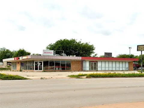Retail Storefront Opportunity